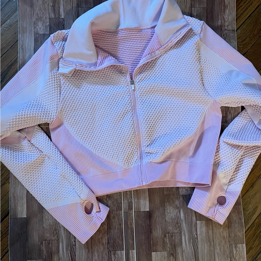 Pink Textured Crop Top - Picture 5 of 6